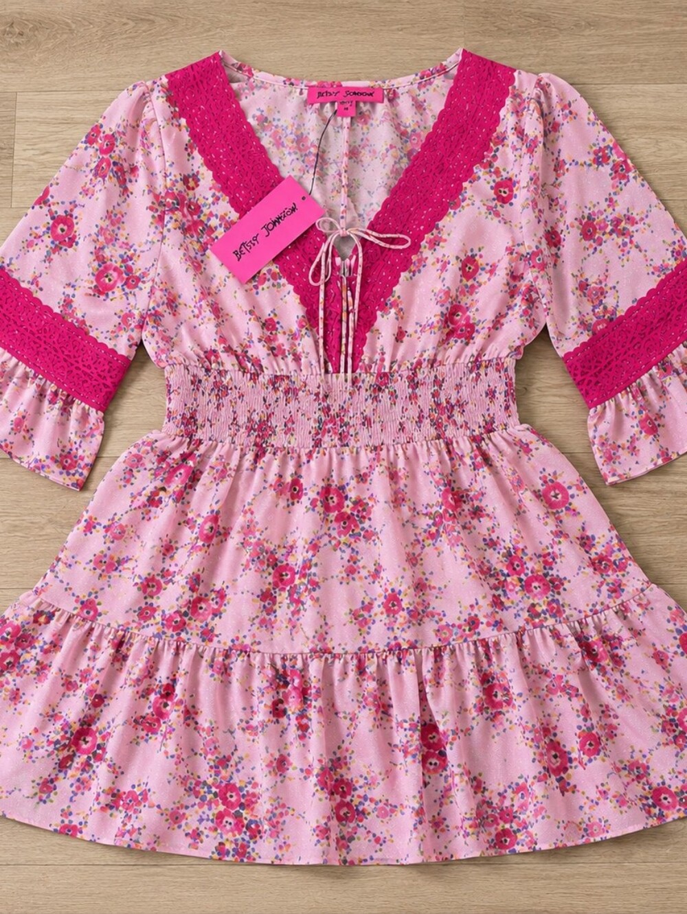 Betsey Johnson Pink Floral Lace Trim Mini Dress NWT Women's Medium - Picture 2 of 4
